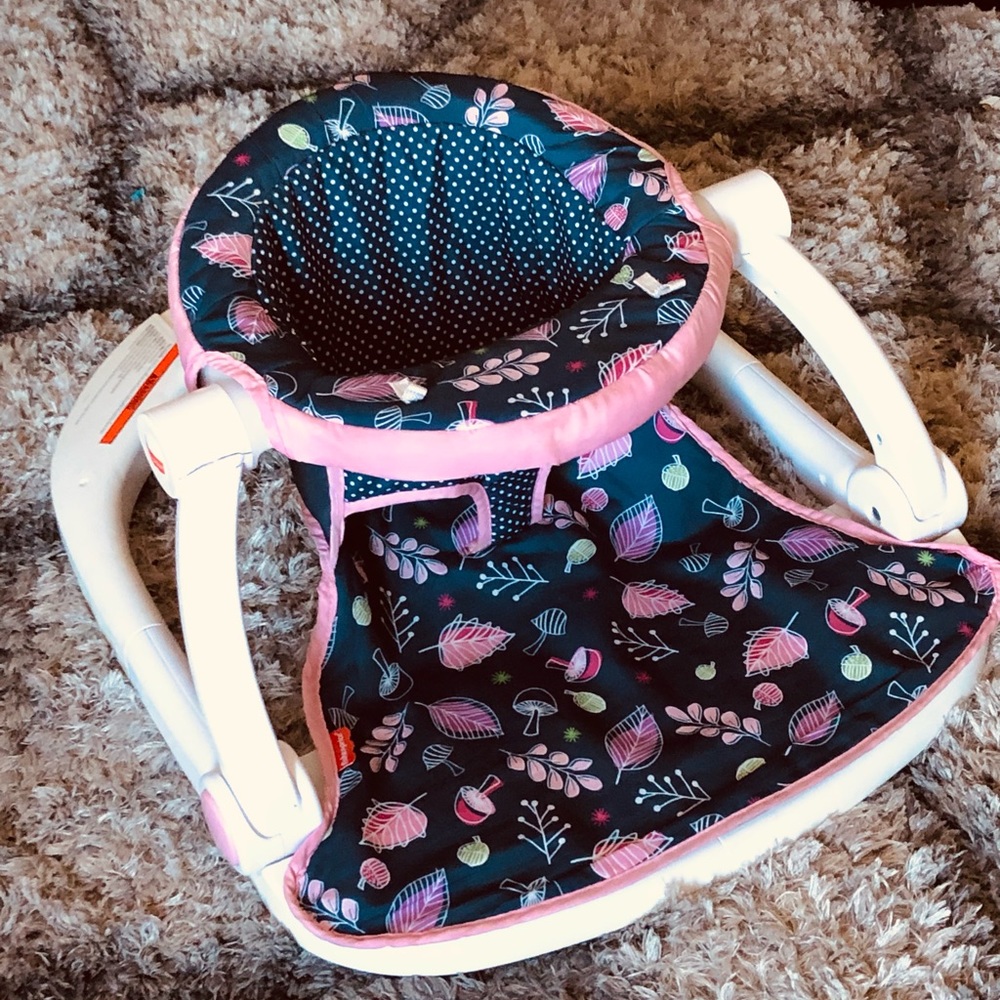 Fisher-Price “Sit Me Up” chair